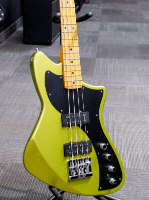 Store Special Product - Fender - American Ultra II Meteora Bass, Maple Fingerboard - Solar Flare